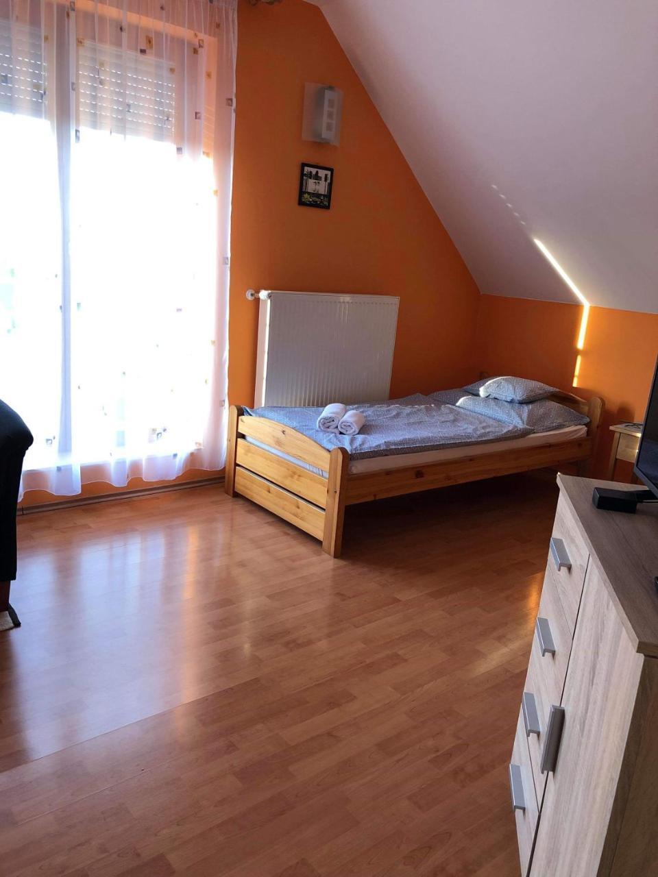Kristaly Apartmanhaz Sárvár Eksteriør billede